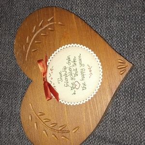 Wall friendship decor